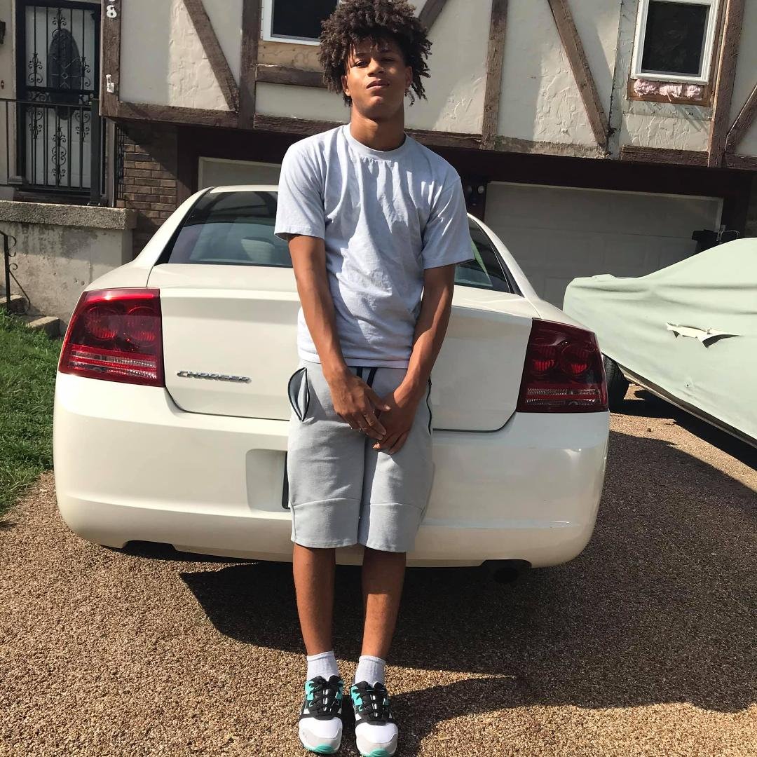 Michael Bennett's album, Mobile Uploads