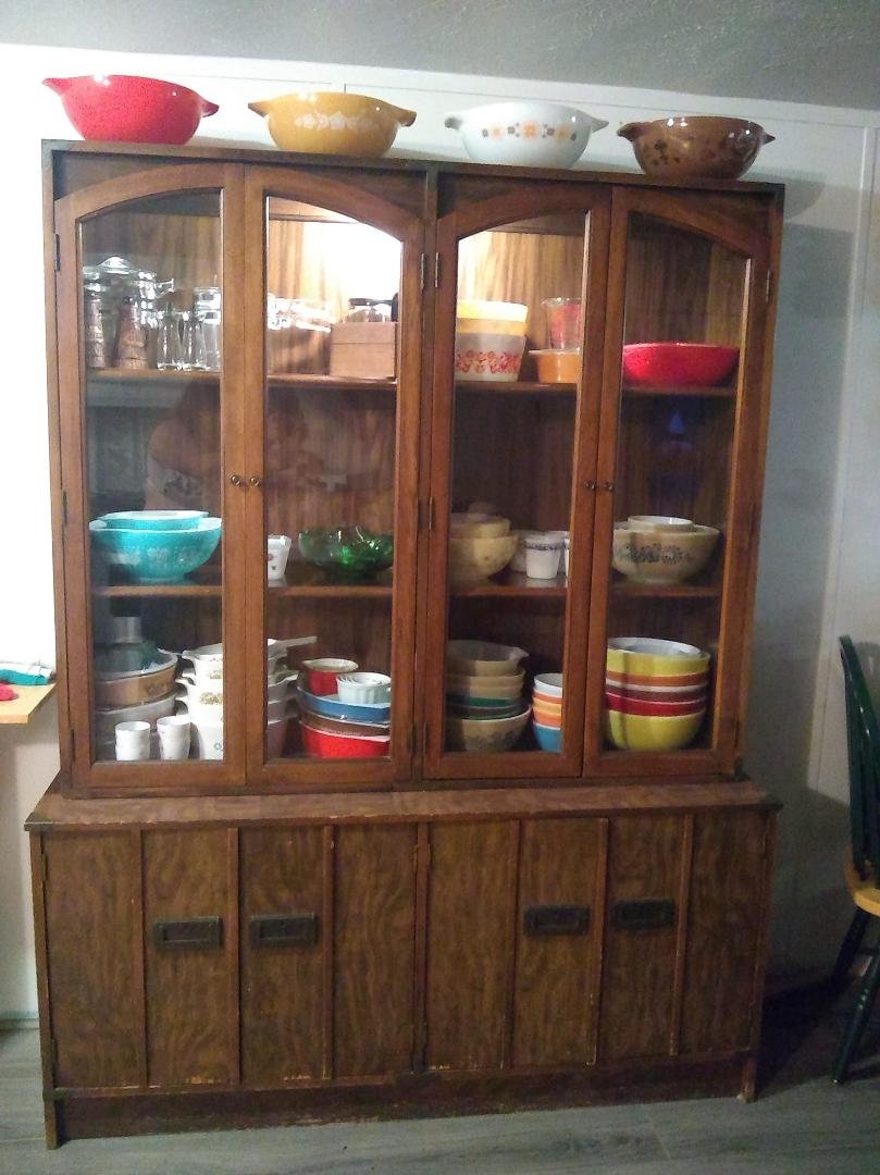 Finally found me a China hutch for all my pyrex. :)