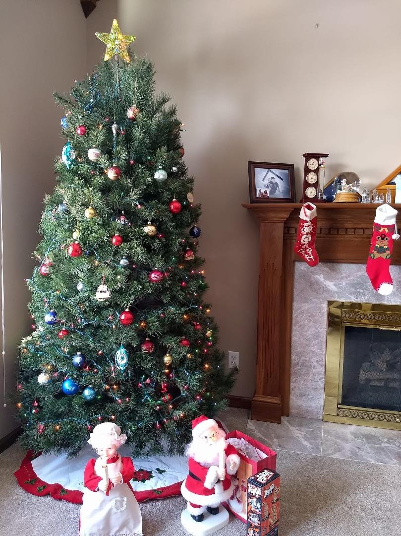 A better picture of my tree. Merry Christmas everyone!!