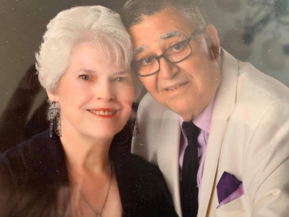 I ask people, who love their special person, to join the challenge of posting a photo. Just a photo, no description. The goal is to flood Facebook with positive photos of love instead of negativity. Copy the text and post a