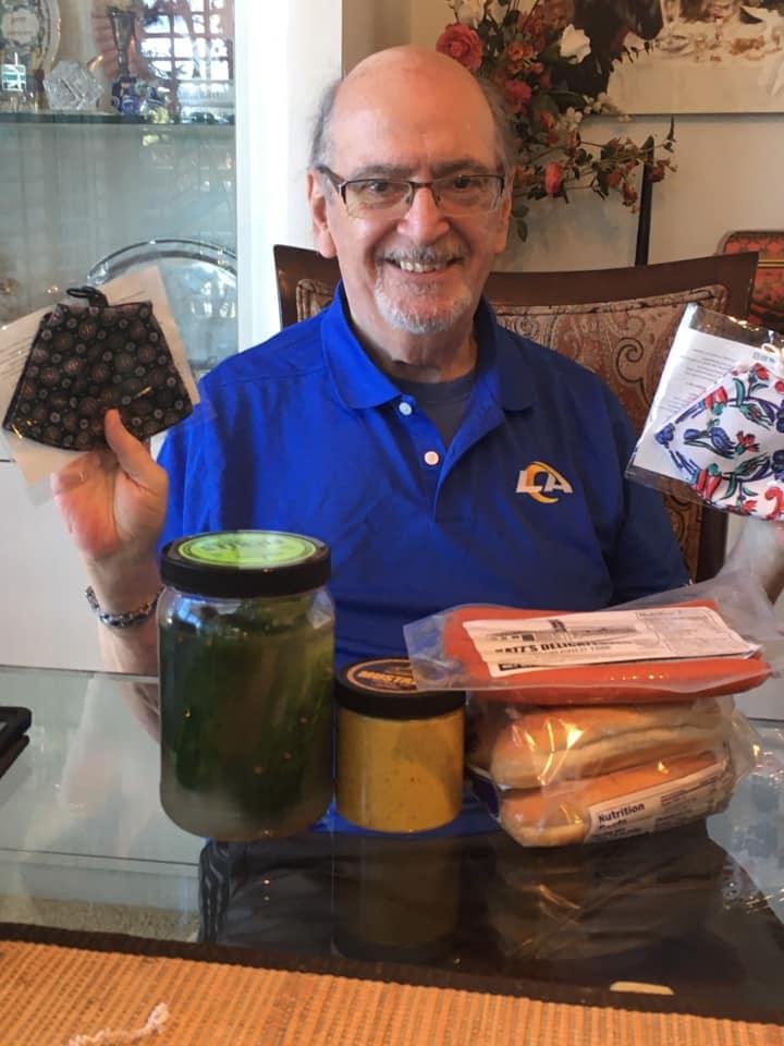 My kids came for a surprise delivery today shirt from Sofi stadium, hot dogs, buns, pickles etc all from Katz’s deli in New York. Great surprise visit, thanks kids 😘