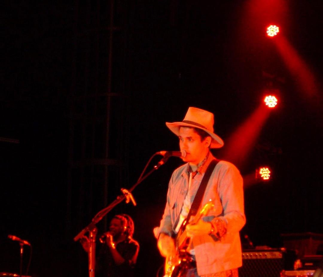 John Mayer in Tuscaloosa last night with Julie Combs.