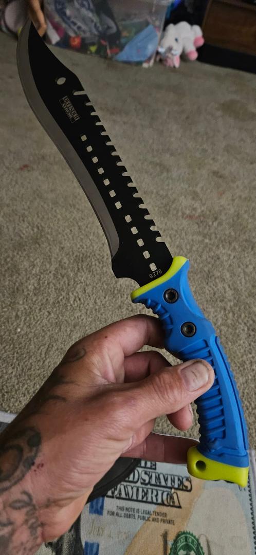 That's not a knife this is a knife lookin ass