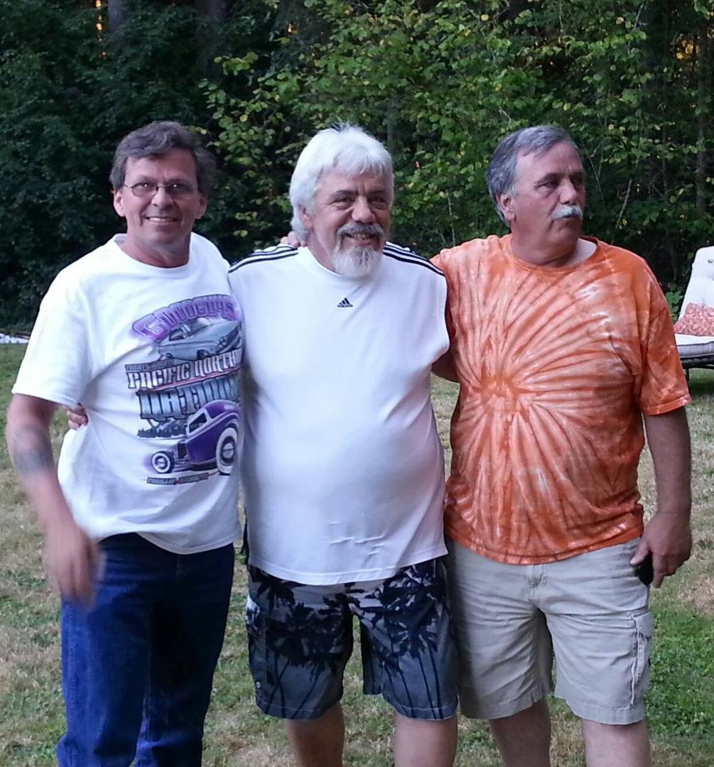 One of the best day's spent with my brother's was the summer of 68 cruising the point (Defence) In the 67Fairlane convertible, Happy siblings day
