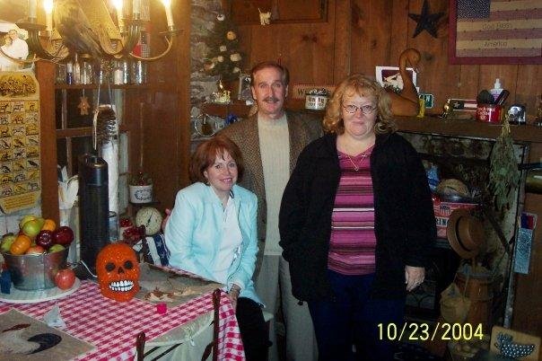 L TO R>> MARGE GROETCH> JACK GROETCH> ELAINE BURD.  2004 OCT