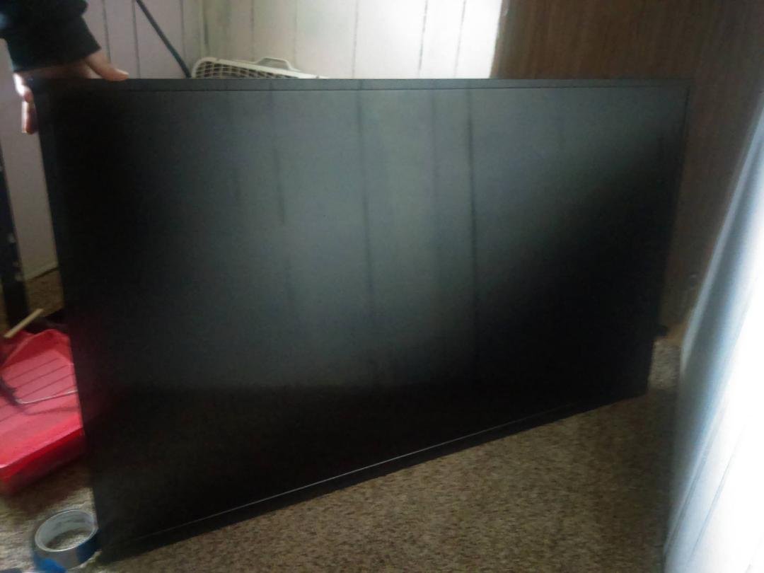 Selling a 50' Vizio smart TV. With remote and stand works great just no need for it asking 175$ OBO