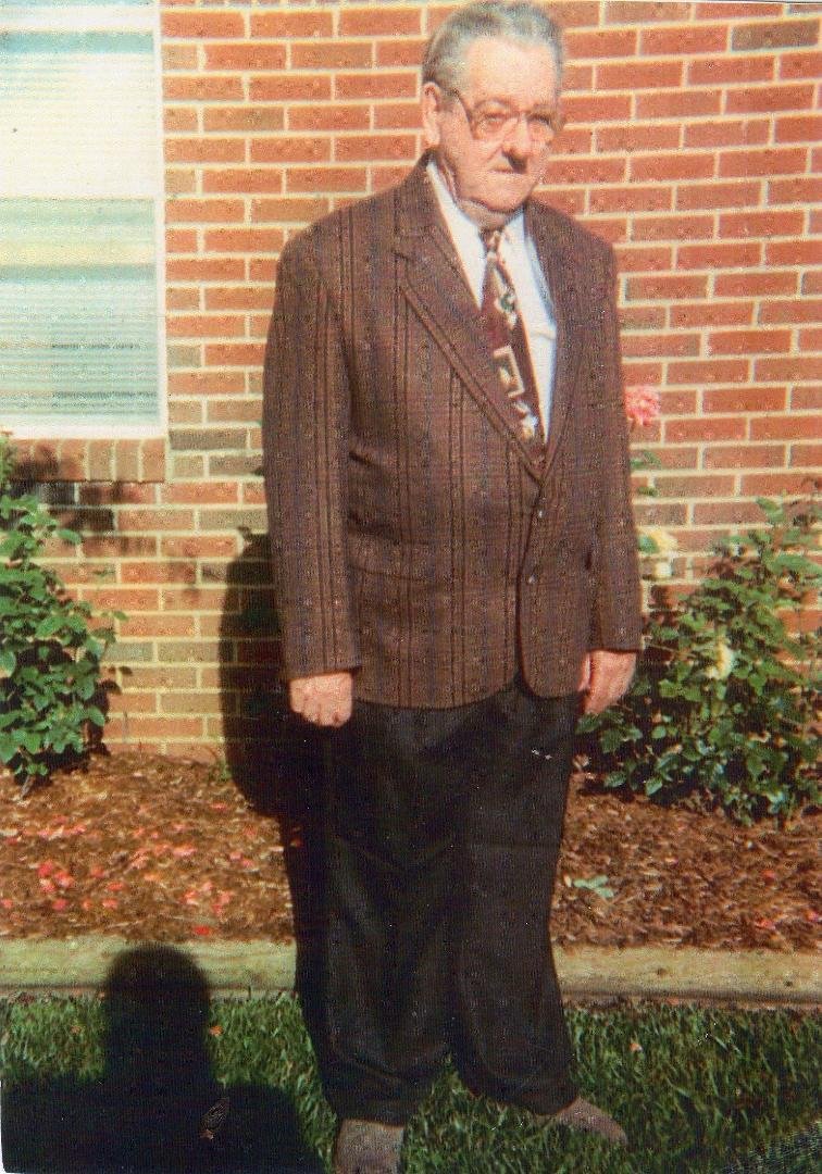 Happy Birthday to my Dad. He would have been 90 years old today I love you and miss you everyday. Love your Daughter