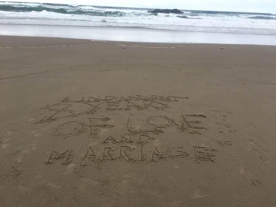 Love by the ocean 🤗💏💋❤️