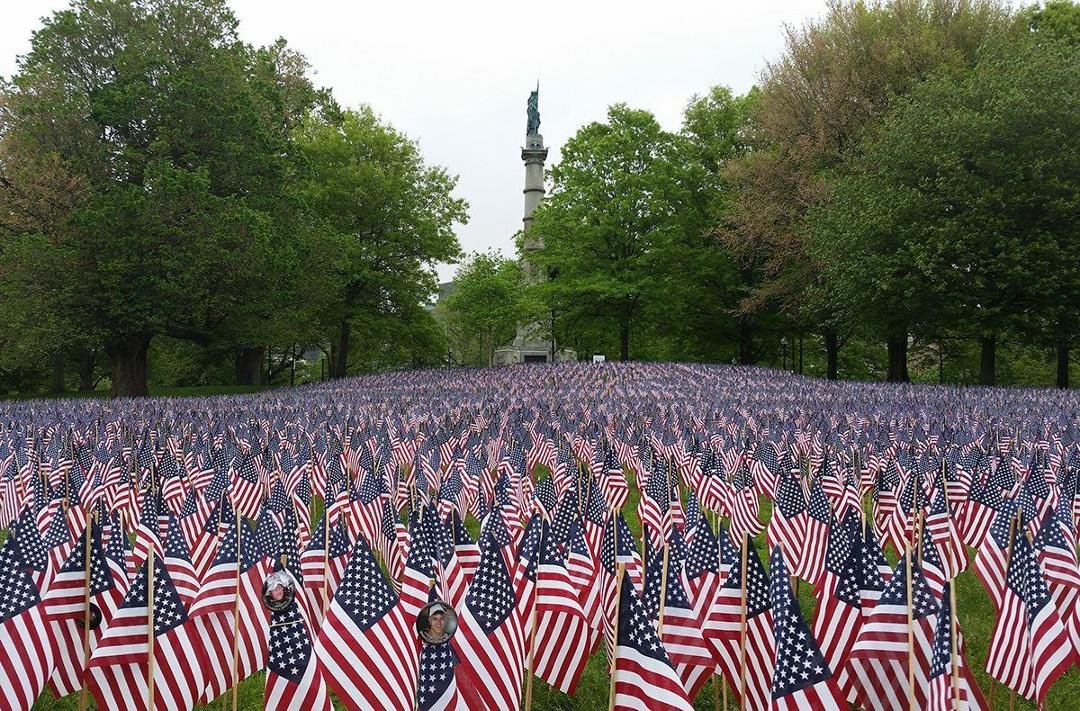 All US Vets and their families will get an extra 10% off today on ANY purchase! The Music Traders loves our veterans and appreciate the sacrifices that they have made in the service of this great nation.
We are open Memori