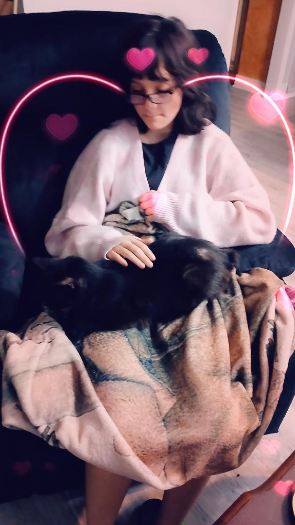 1st time in my granddaughter's lap. Took him almost 12 years to so. Blu and Mckenzie 2024
.