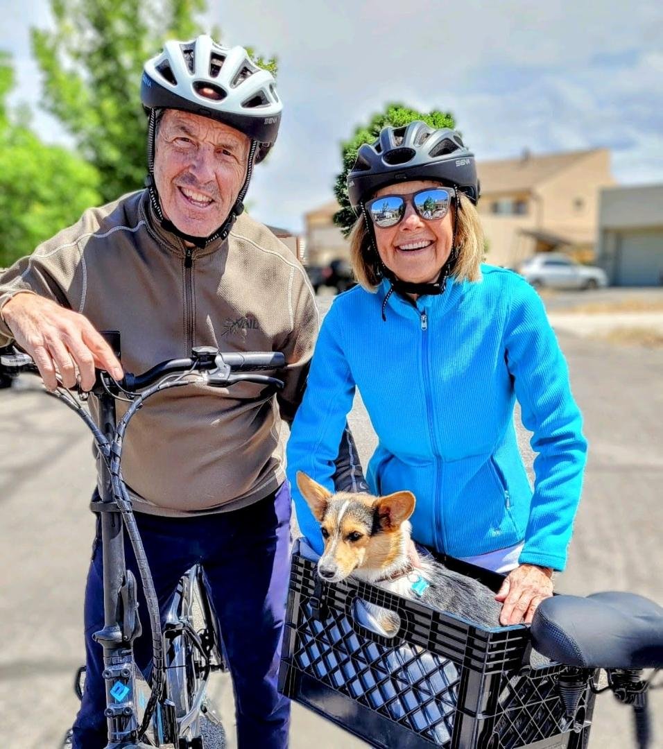 EBikes and dog grate carrier available for sale. Corgi not included. 😊🥸