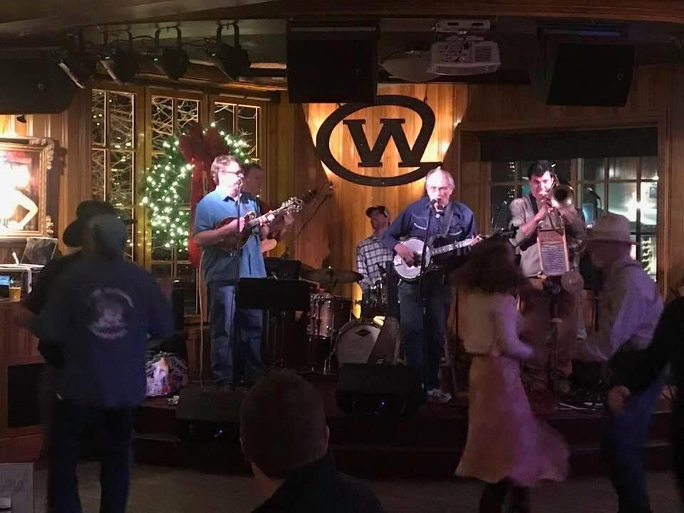 At the Silver Dollar Bar with John Millar seeing local celebrity 86-year-old Bill Briggs (on banjo tonight and, as the father of big mountain skiing, the first to ski the Grand Teton!) with the Bro Bras.