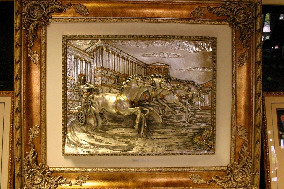 I loved the art collection. Wild horses couldn't drag me away.
