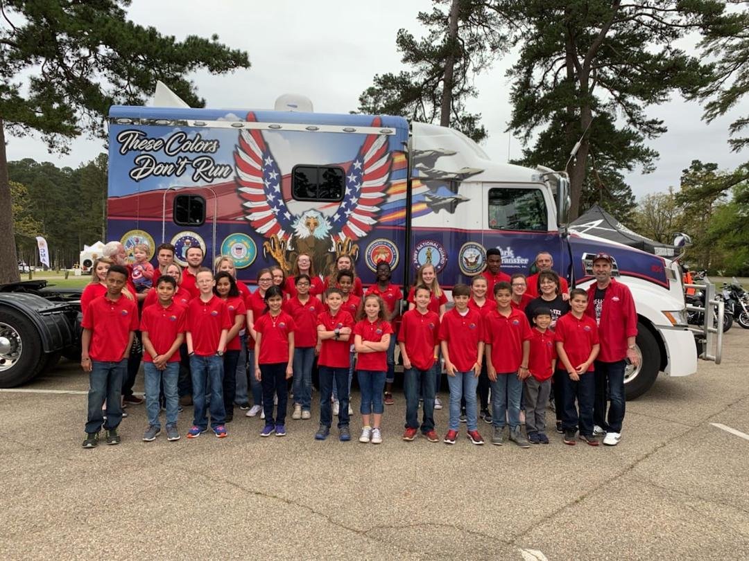We had a great time this weekend at the Ark La Tex Burn Run fundraiser for Water Springs Ranch (orphanage) and Camp I'm Still Me (an organization for kids that have survived being burnt).  These kids are from the Ranch