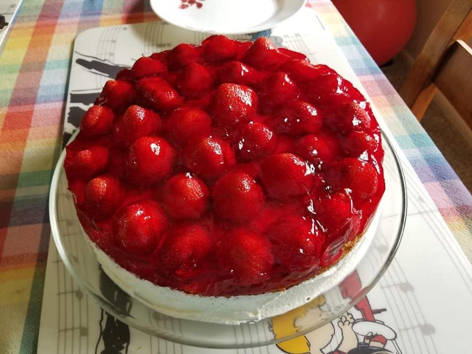 Strawberry Jello w/pineapple & strawberry filling