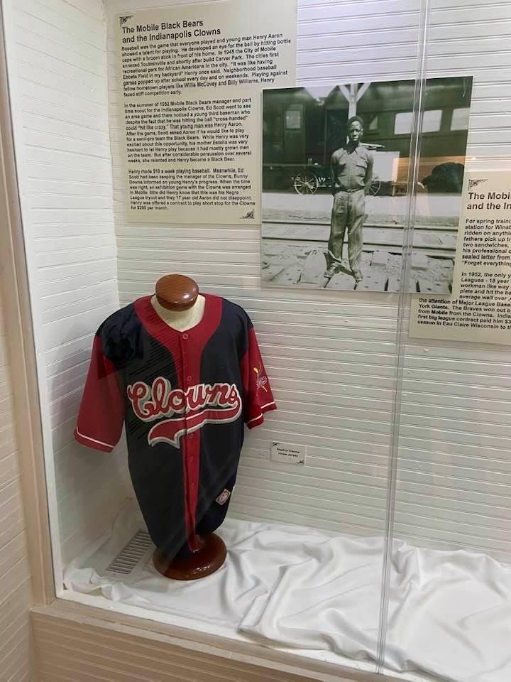 America lost one of the greatest today. My heart is saddened but I am happy that I got to see the tail end of his great career . Hammering Hank was a baseball king