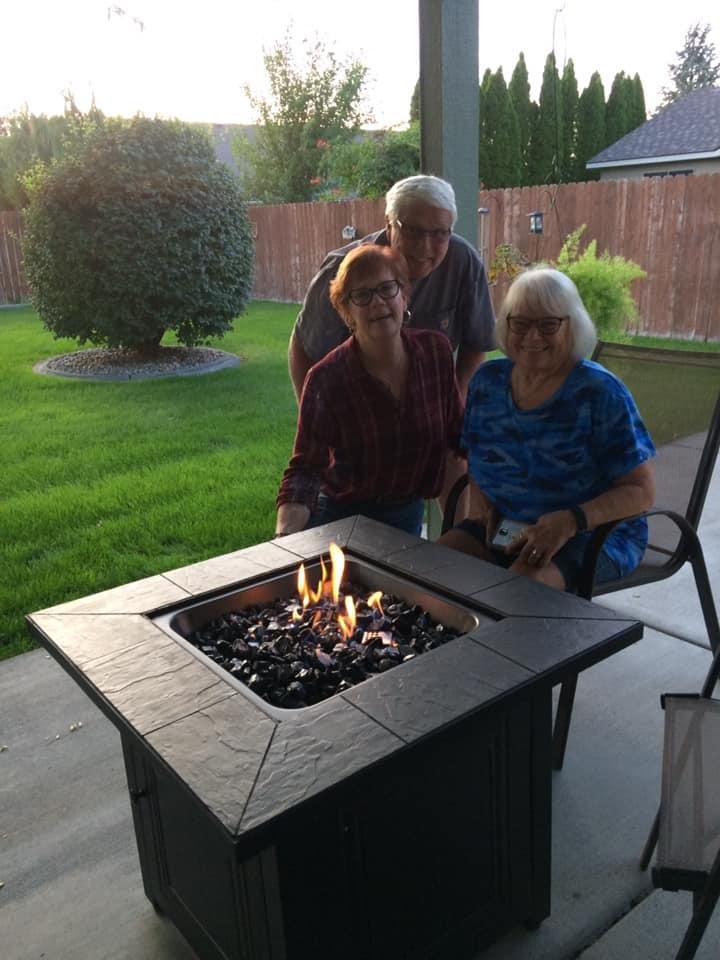 Enjoying hanging out with Dick & Marie Casperson