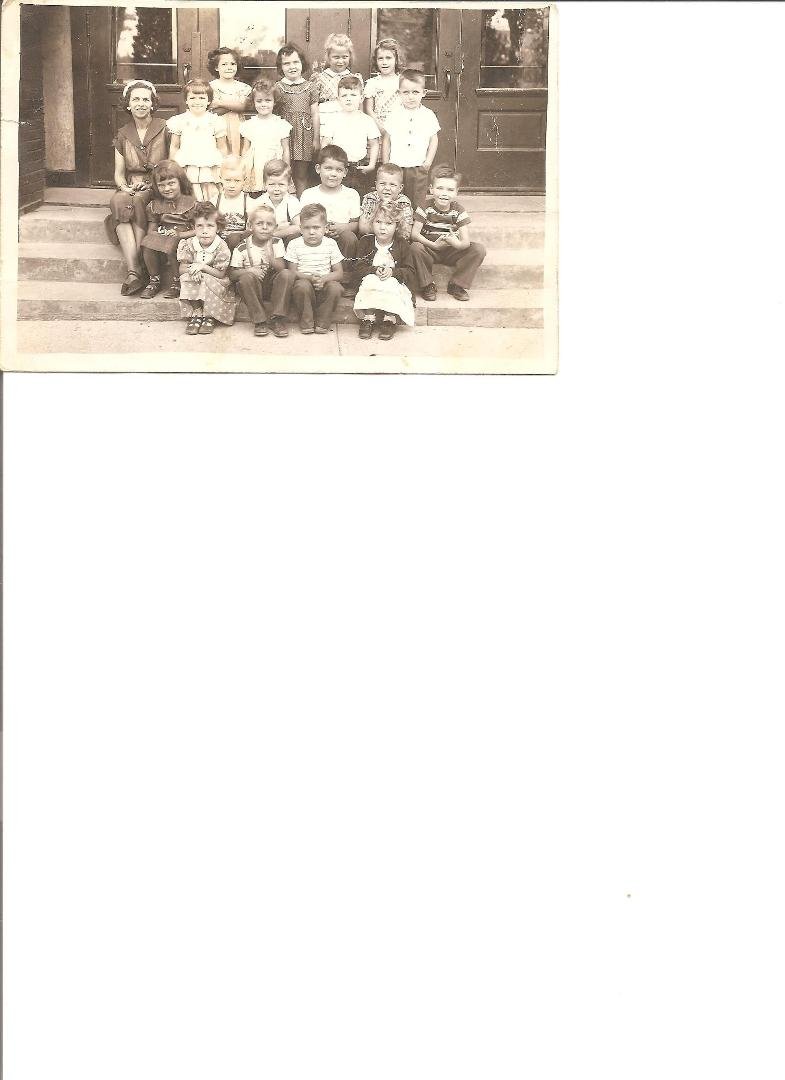 Forrest Park school...1951-1952. Look at keith Greenwalt, second row, second from right, Davey Hart second row, second from left and Mike Anderson third row, second from right