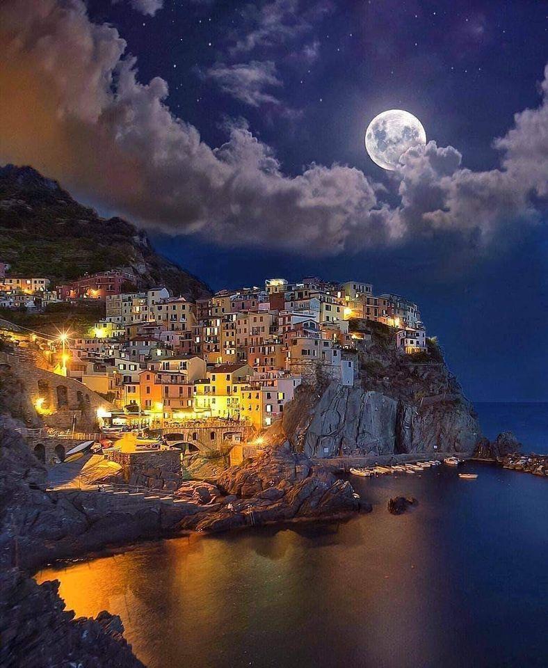 Gotta say G'Night all, but I'll leave you with a most beautiful moon over Manarola, Italy.