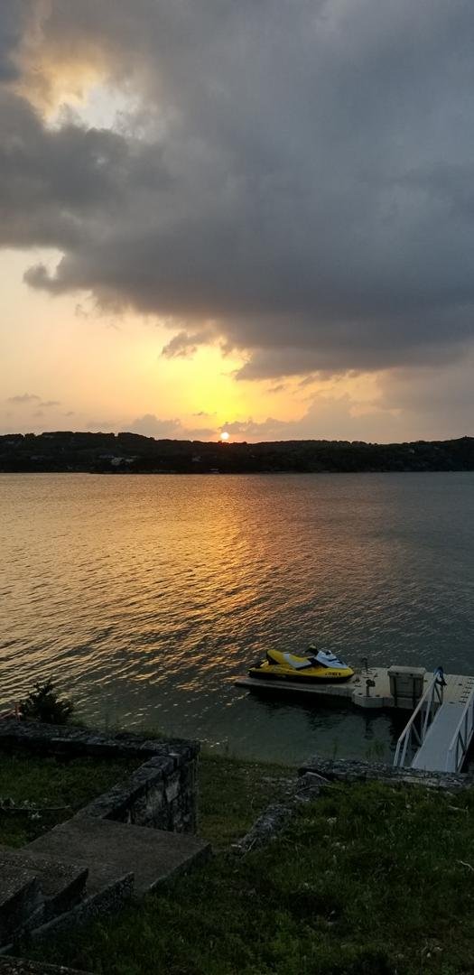 4/12/2019 - Sunset at Elm Cove of Medina Lake