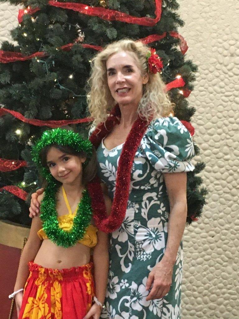 Had a wonderful time on Sunday doing Christmas shows at the mall with my granddaughter Sophia.