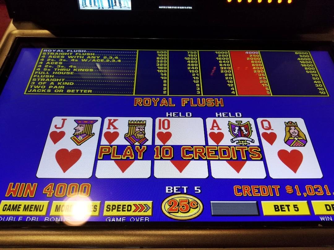 It's raining down here in Ft. Myers, so we came to the casino! Good idea!