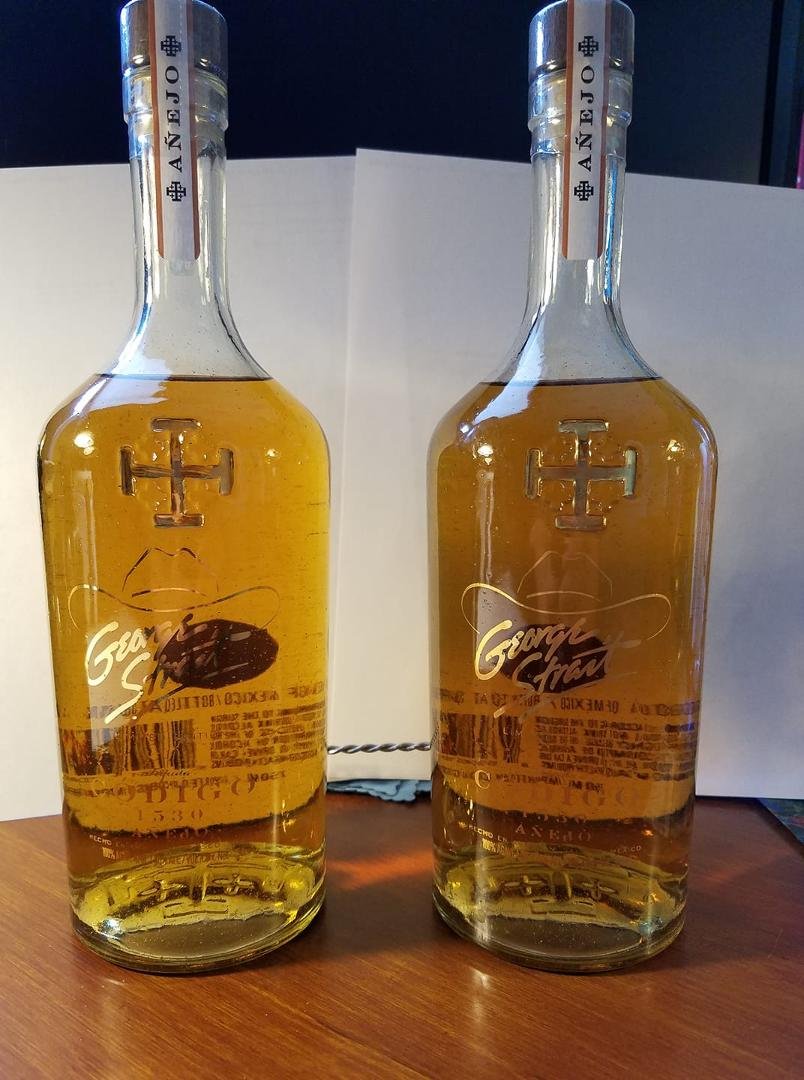 Received our George Strait limited edition tequila today!
Have to wait for the weekend to open it up and do a taste test. LOL