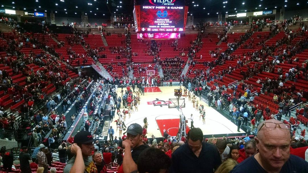Fresno State vs SDSU Aztecs tonight. Good game especially when the home team is ahead almost the entire game. Final 58-47 and it really wasn't that close ... in my view.