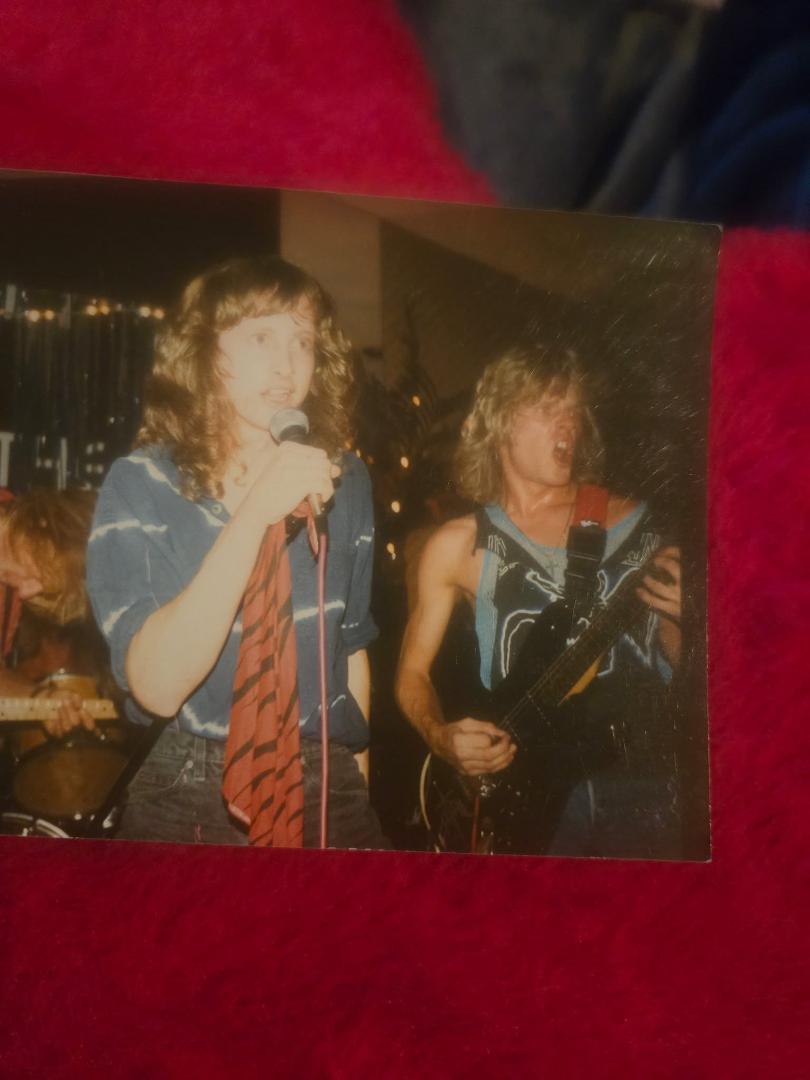 Cathylea Abrams' album, Mobile uploads