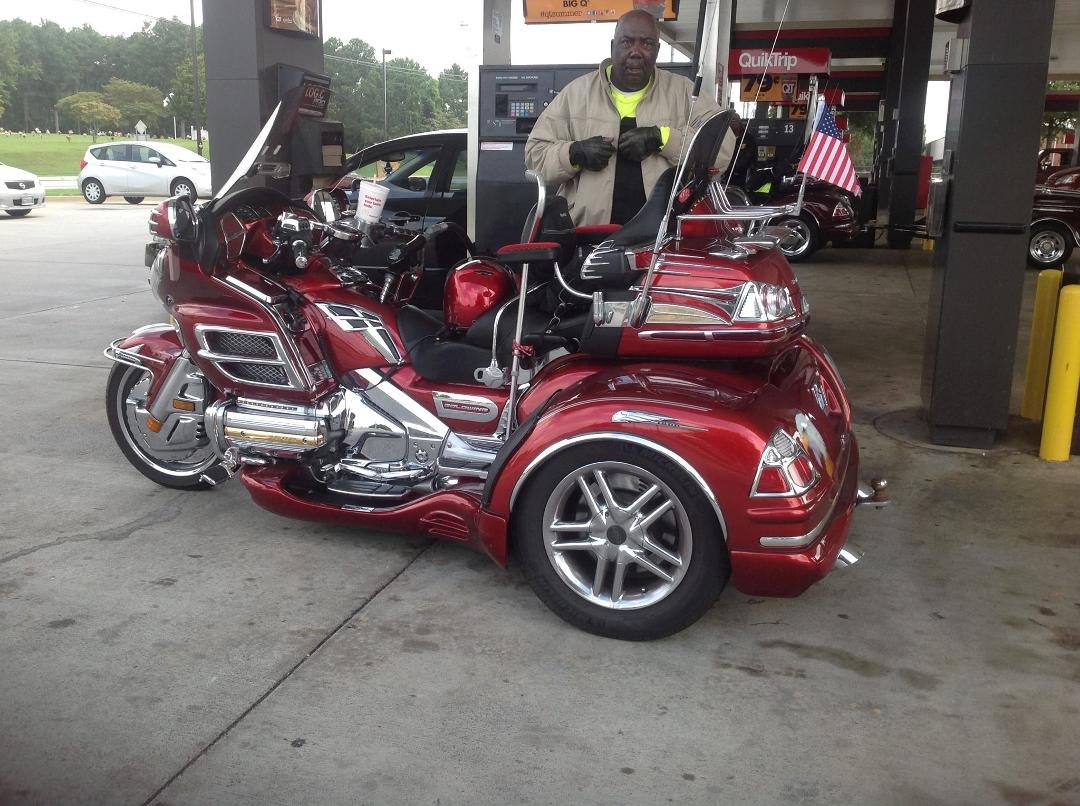 This a Bike Club on their way home to N.C. From an event in Alabama. Sharp Bikes!