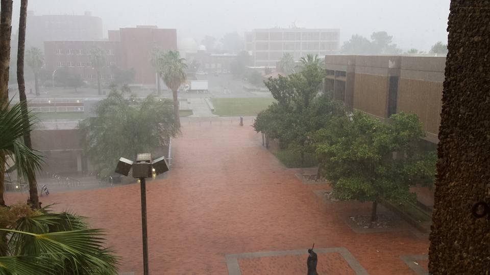 It does rain in AZ