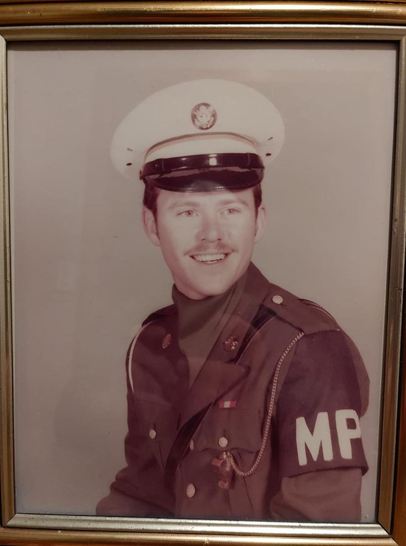 AIT, Ft Gordon, GA 1974. Retired as Senior Personnel SGT of 130th FA Bde Kansas Army National Guard in June 2002.