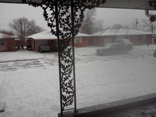 This is looking out my front door. Brrrrrrr!!!!
