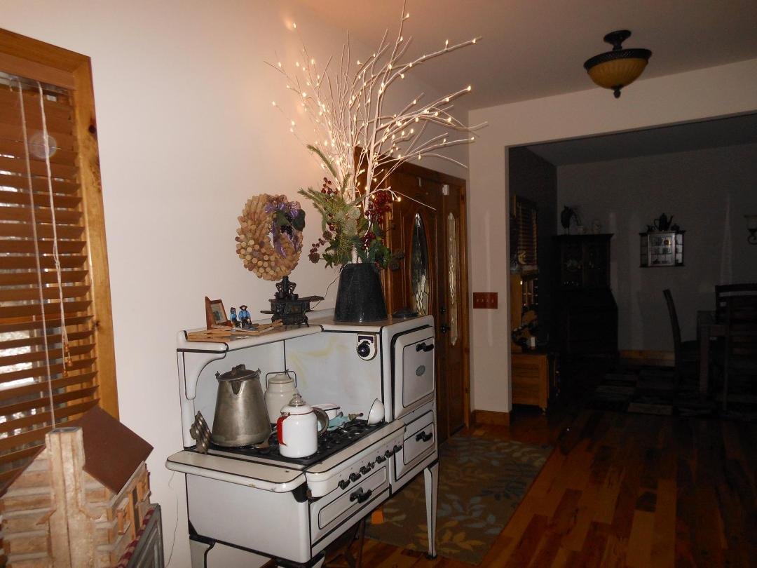 My newest creation....thanks Kountry Store and Heartstrings in Bowling Green for all my supplies in making my coffee pot lighted addition in my new home!