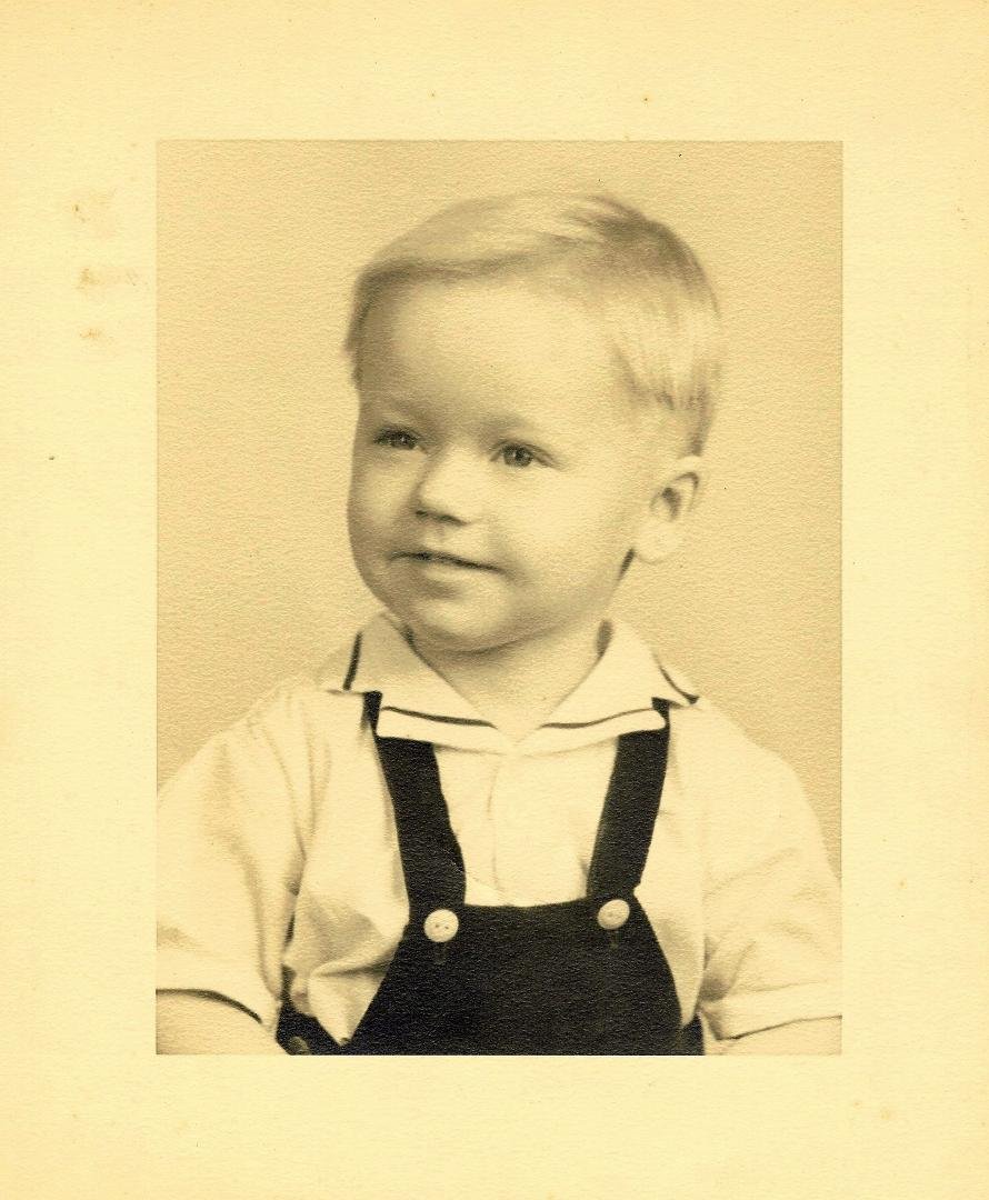 1943
