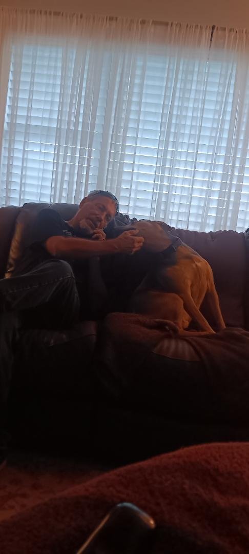 He loves Russell ❤️