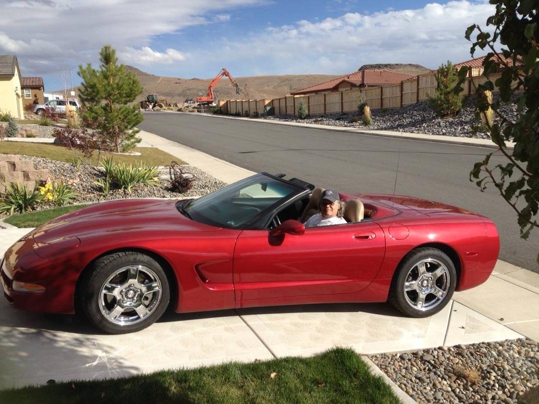 Great time today as Reno Corvette Club had a mystery run to Bridgeport CA. about 240 mile roundtrip. 40 'Vettes cruising at up to 90 mph along the Sierra Nevada Mts.in beautiful weather.