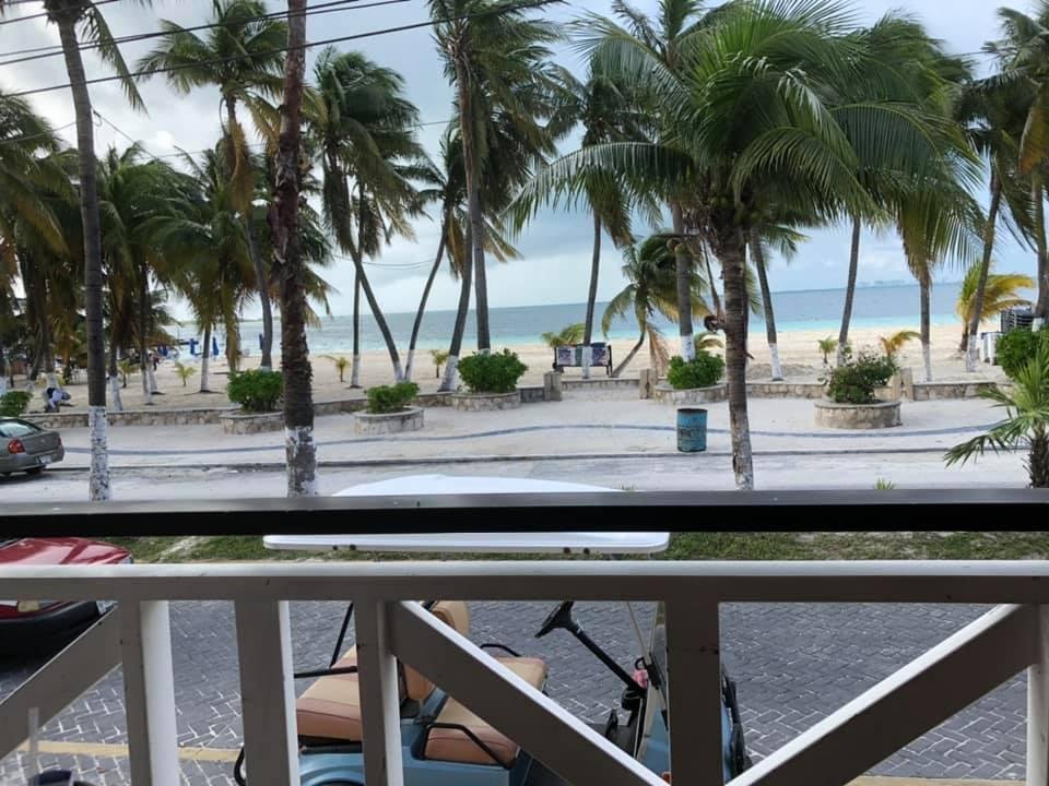 Breakfast on the beach.