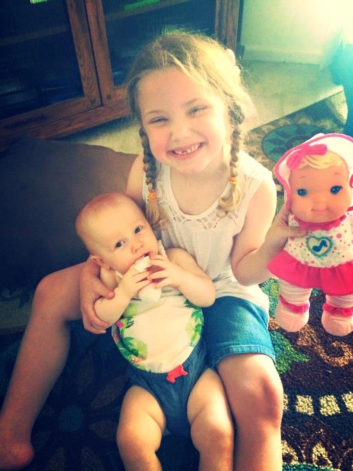 Mckenzie & Nora
Sweet Cousins😍