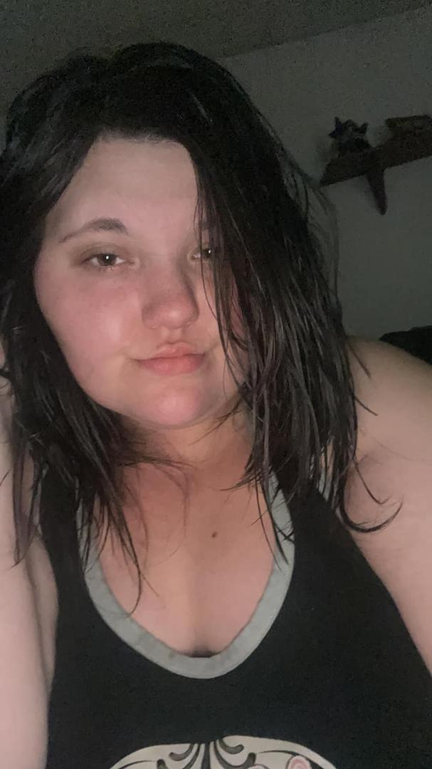 So I cut 4 inches off my hair tonight. 🤦🏻♀️❤️