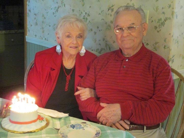 Today would have been my precious darlings 68th wedding anniversary. Last year at this time, as most every year, there would be a bouquet of pink roses and white daisies on the table, the same flowers that my dad ordered fo