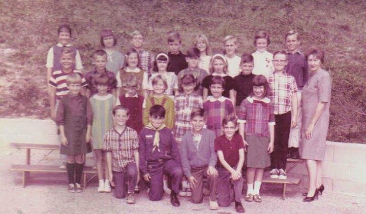 Mrs Constentino ~ Pennekamp ~ 4th grade ~ 1966-1967