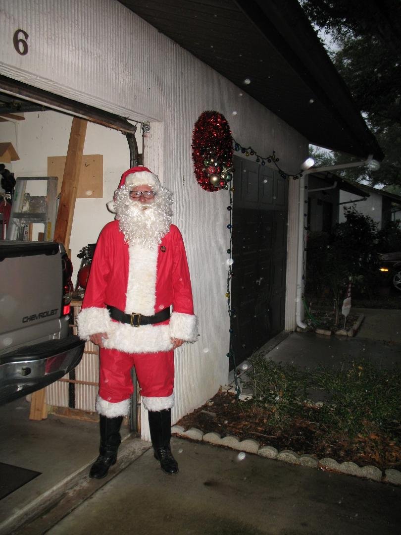 Found, Santa, he is my neighbor, Merry Christmas