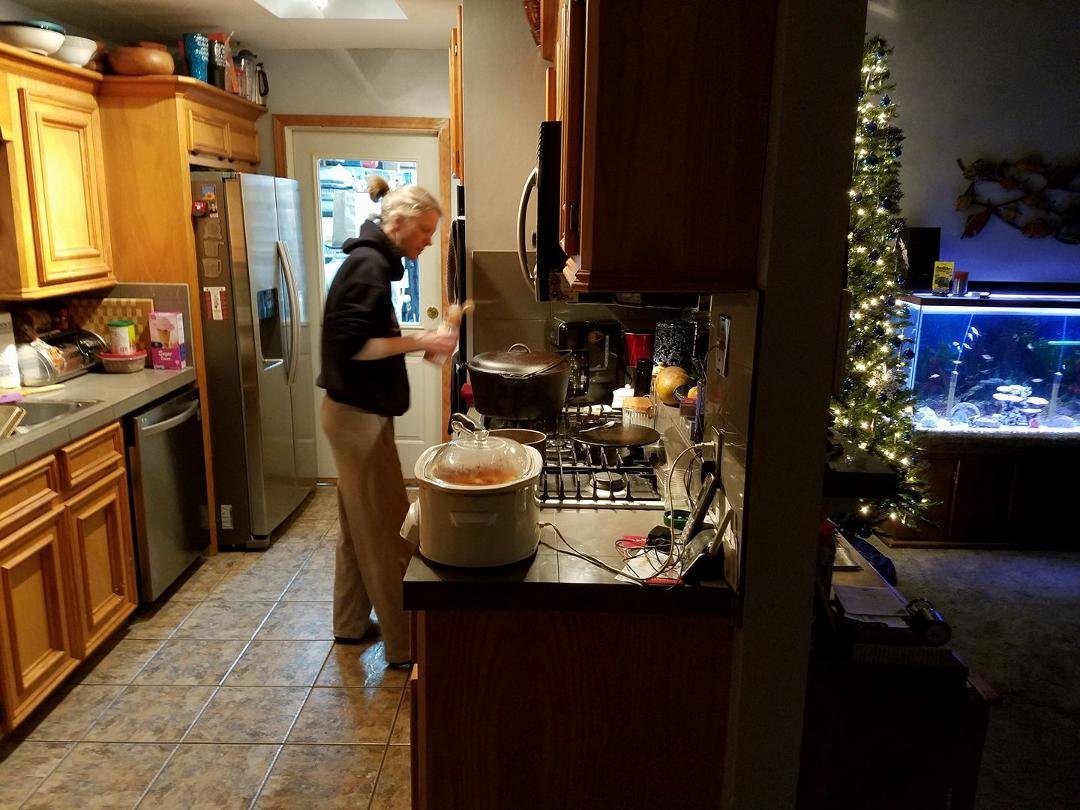 Mama gettin fixins ready for
' The Crew'