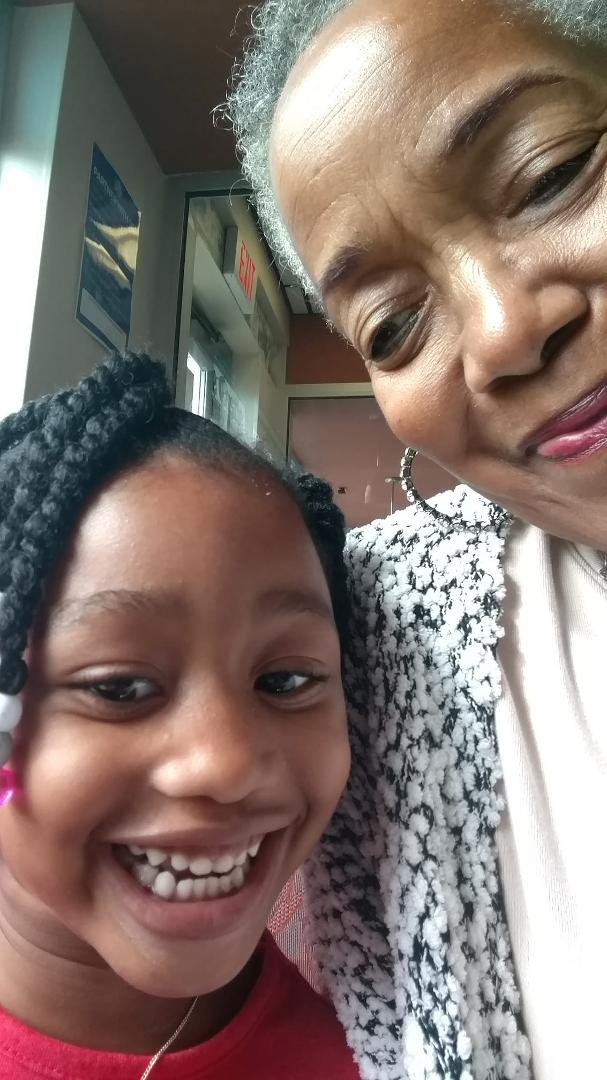 This is the 4 yo I met today and asked her if she could sing. Then I asked if she had a favorite song. She said she had one. I asked her to sing it. She said she couldn't because it was a secret♥️