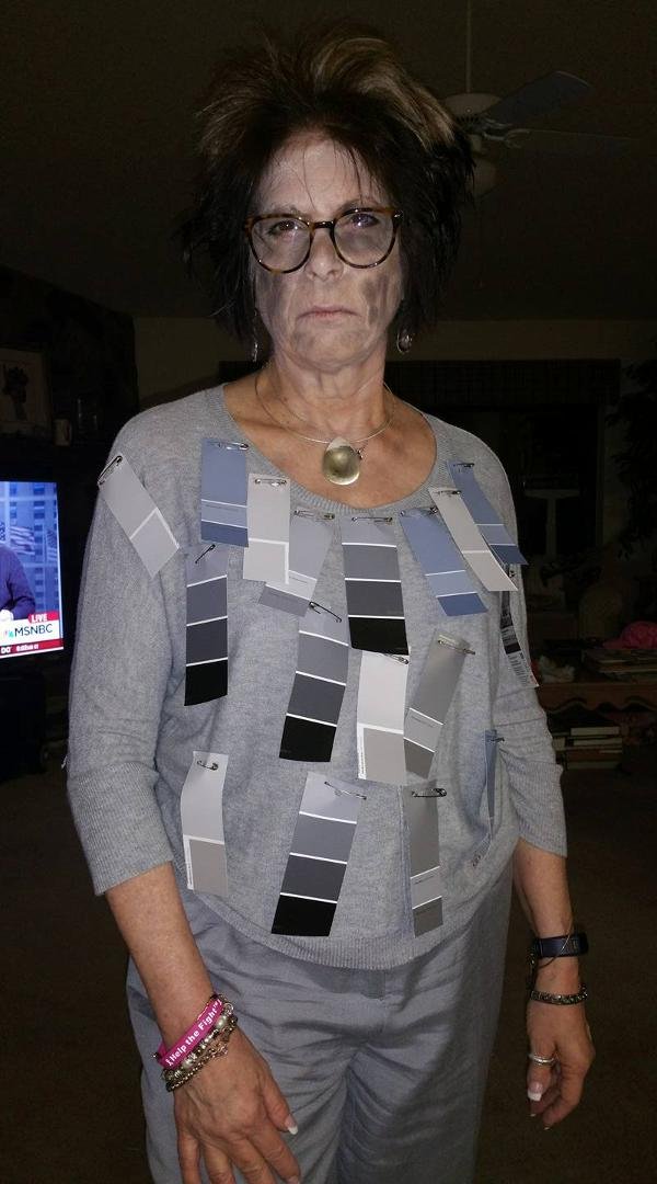 50 Shades of Grey. Ready for the Black Carpet !

Fashions by Mindy.
Paint swatches by The Home Depot.

Happy Halloween  !