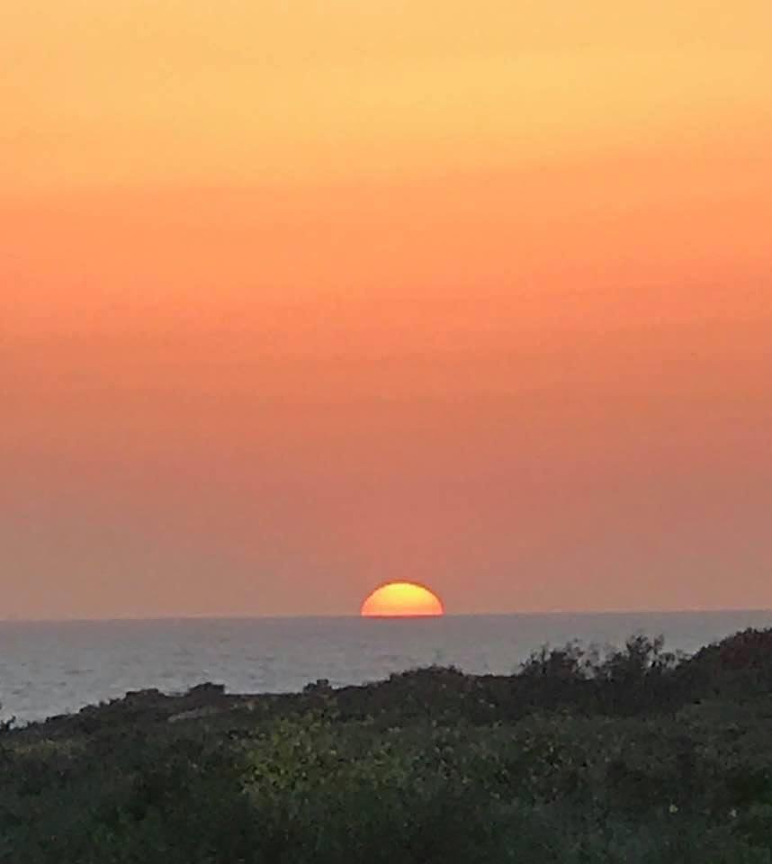 Sundown Crystal Cove