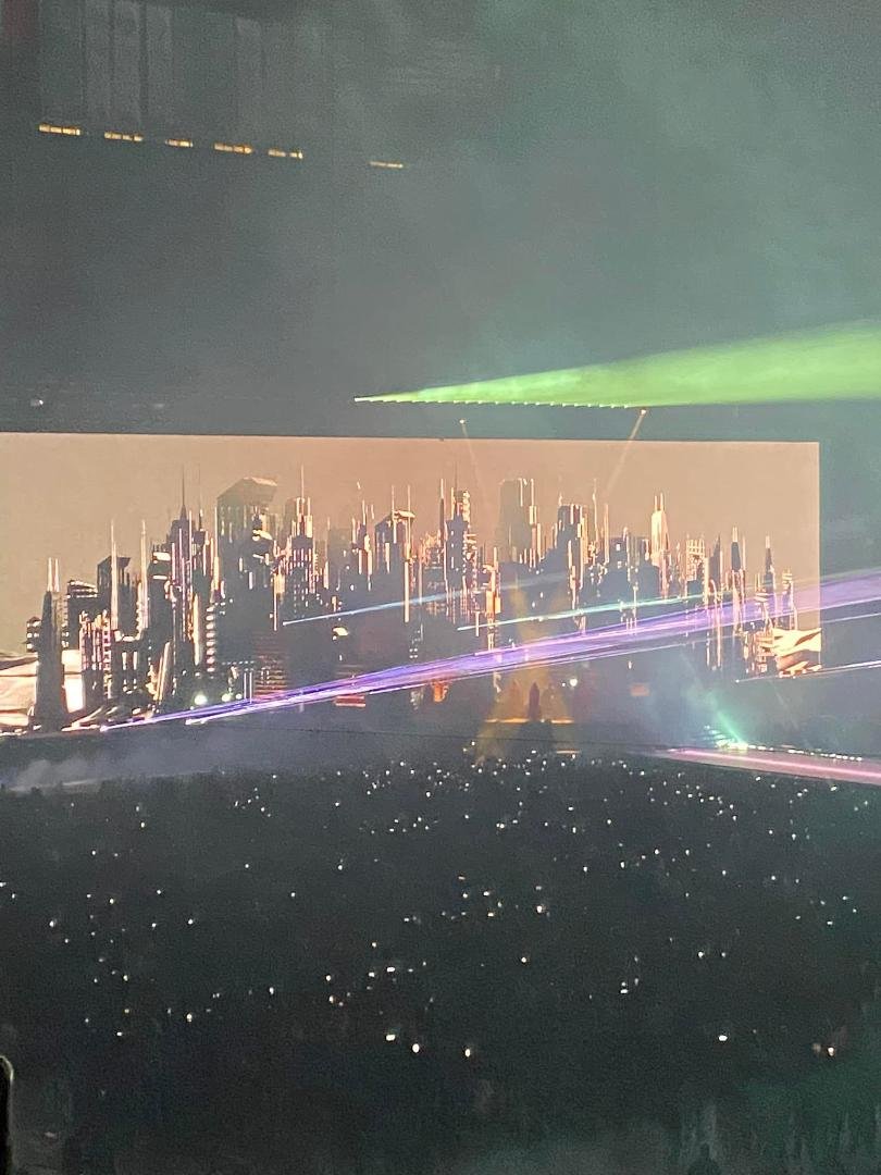 After almost 3 years and 3 cancellations, the concert of the year took place at the Skydome. Seeing The Weeknd perform 29 songs and feeling his genuine love for his hometown was such an incredible experience!