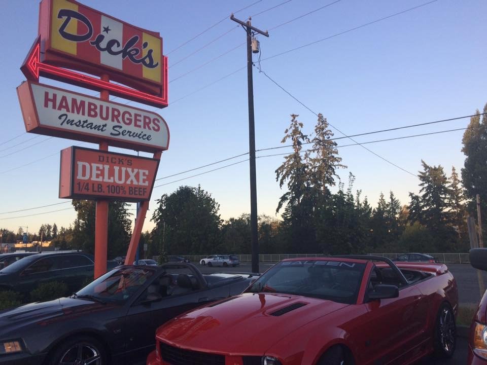 Hangin' with the Mustangs NW bunch
About 20+