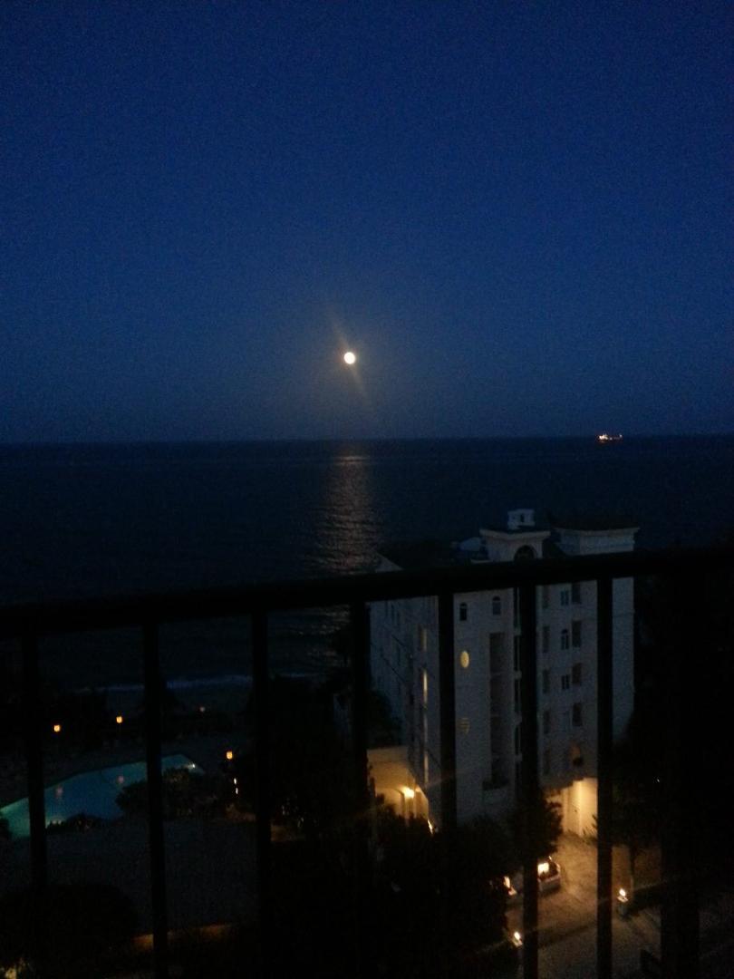 From my living room balcony. Let's say it's MOON over Miami...but not the kind of Moon I did in college..